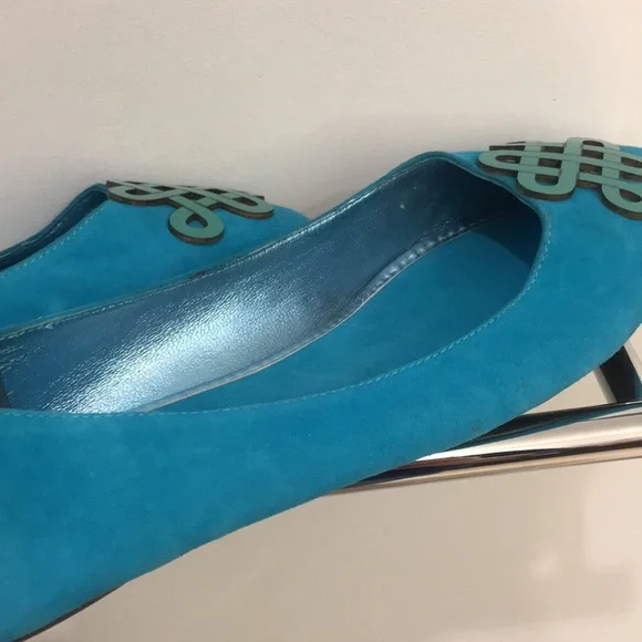 Diane Von Furstenberg suede shoes  size 8 - Picture 2 of 4